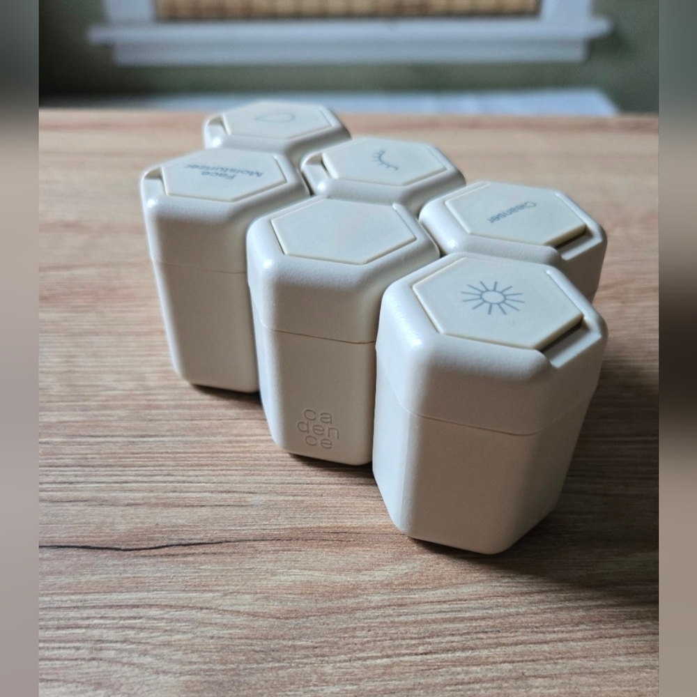 Cadence Cream Containers - Picture 2 of 4